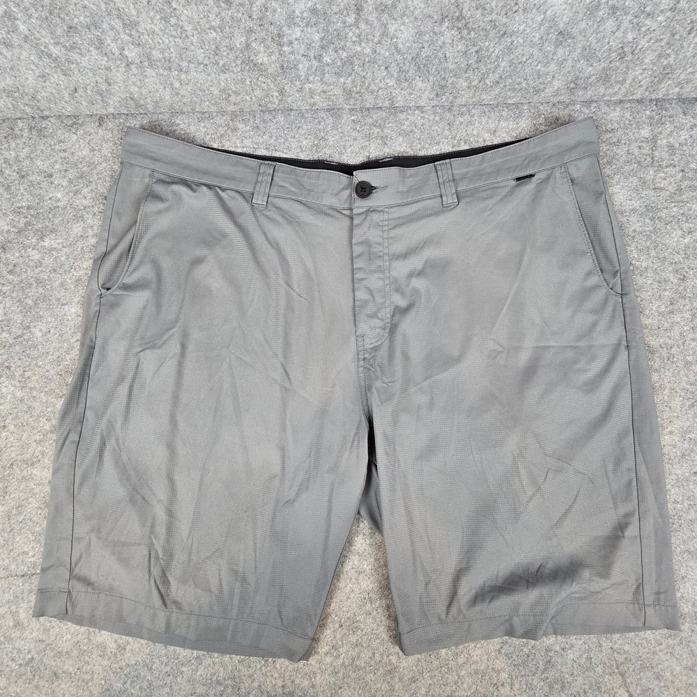 TravisMathew Beck Grey Micro Grid Golf Shorts Mens 42 Stretch Performance‎